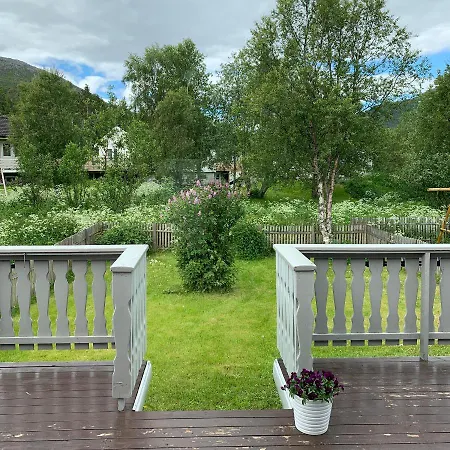 Homestay In A House On The Way To The Lofoten *
